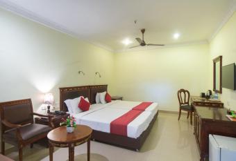 Sathyam Grand Resort has Smoking rooms