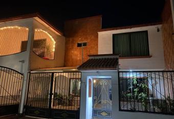 Casa con alberca has Balcony rooms