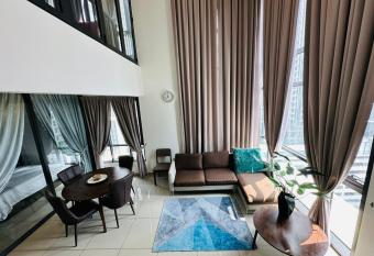 Eclipse Pan gaea Cyberjaya 2B2BR Duplex has rooms with a private hot tub