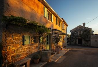 Casa Letizia allows 18 year olds to book a room