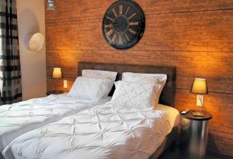 Les B  thunoises Centre Grand-Place - Spa et Sauna has Balcony rooms