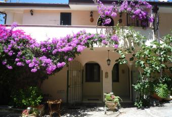 Villa Panthea has Balcony rooms