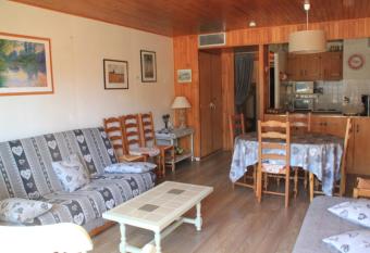 RESIDENCE RSA4 SWIMMING POOL & CENTER 6 pers has Balcony rooms