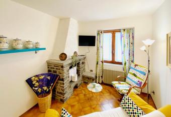 (null) allows 18 year olds to book a room