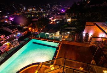 Sevana City Hotel allows 18 year olds to book a room