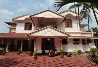 Stay in Kottayam has Balcony rooms