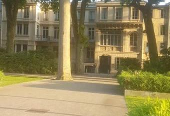 Chez Agatha has Balcony rooms