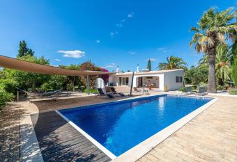 Casa a Faria has rooms with a private hot tub