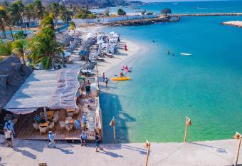 Palmarito Beach Hotel has Balcony rooms