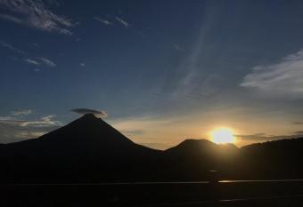 Hotel Linda Vista allows 18 year olds to book a room