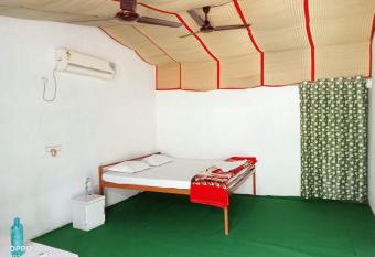 BAREDI ECo VILLAGE has Balcony rooms