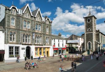 Inn on the Square allows 18 year olds to book a room