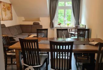 Wohnung Haldenblick f  r max 9 Personen has Balcony rooms