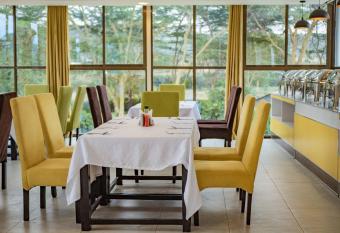 Elementaita Lodge has Balcony rooms