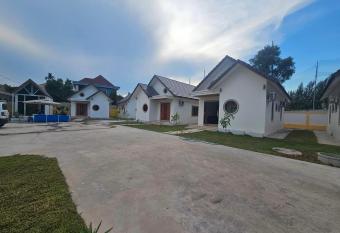 S Villa has Balcony rooms