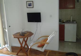 Villa Diana Podace has Smoking/Balcony rooms