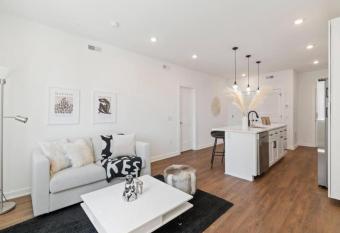 Chic Luxury Apt w Self Check-in & Gym allows 18 year olds to book a room