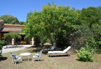 Maison r  nov  e avec terrasse privative et jardin au centre de Gemenos has Balcony rooms