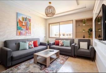 Appartement   l  gant avec une belle Vue sur Piscine has Balcony rooms