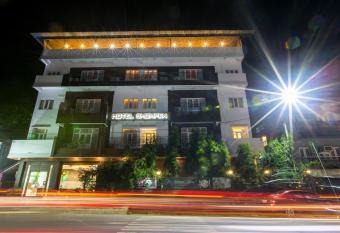 Hotel Shompen allows 18 year olds to book a room