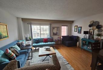 (null) has Balcony rooms