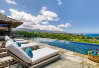 Exquisite beach villa with panoramic ocean views has Balcony rooms