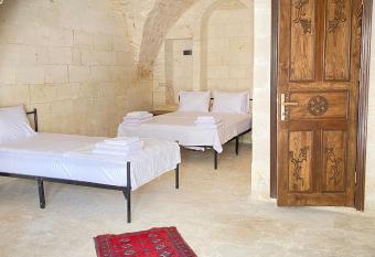 (null) has Balcony rooms