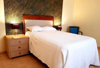 Island House near Curacao International Airport CUR allows 18 year olds to book a room