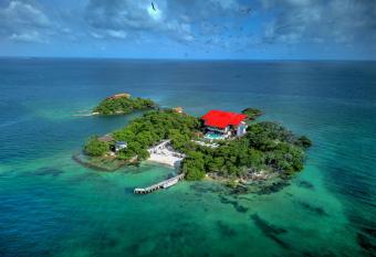 Pao Pao Hotel & Beach Club allows 18 year olds to book a room