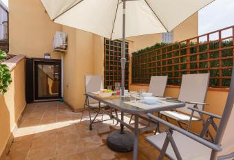 Sauc Beach Apartment has Balcony rooms