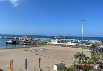 Los Cristianos, Ocean and Harbour view, pedestrian allows 18 year olds to book a room