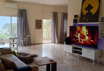 Batroun Le Grey has Balcony rooms