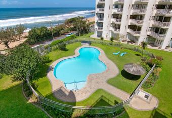 Shoreline Haven - Umdloti has Balcony rooms