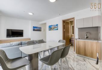 Coastal Charm Suites by 360 Estates has Balcony rooms