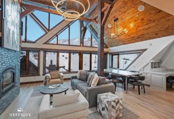 Presidential Penthouse at PCRM Modern Ski-In Ski-Out Hosted by Nestique has rooms with a private hot tub