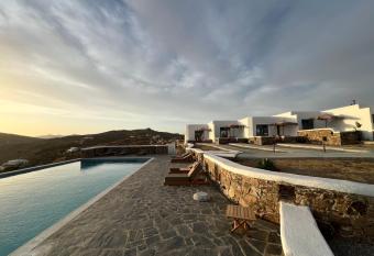 Thronos Suites allows 18 year olds to book a room