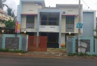 Paradise Homestay has Balcony rooms