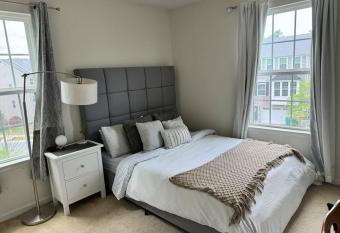 Calm & Cute humble abode allows 18 year olds to book a room