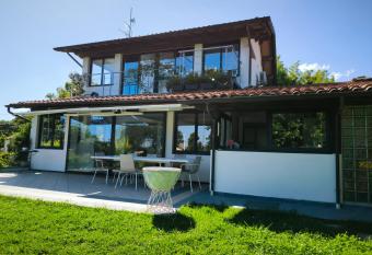Le Colmate Guesthouse has Balcony rooms