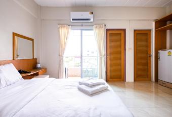 GO INN Suvarnabhumi Airport Thailand has Balcony rooms