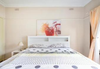 A nice and spacious room in Sunshine has Balcony rooms