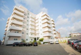 Accra Luxury Apartments at Clifton Place has Balcony rooms