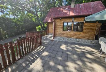 Chata Zara has Balcony rooms