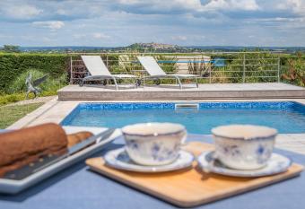 Chambres d h  tes de Larouquette has Balcony rooms