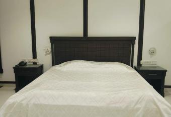 Rajasthan Palace has Balcony rooms