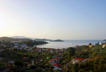 ApoLoveSea allows 18 year olds to book a room