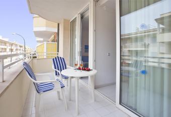 Apartamento Est  ndar 2 has Balcony rooms