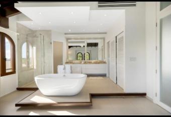 Villa La Perla Sky has Balcony rooms