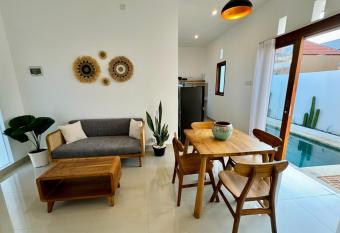 Lily House Cozy 2 bedrooms Villa with Pool in Bukit has Balcony rooms