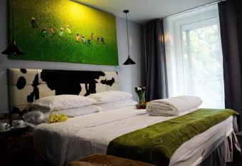 The One Apartments allows 18 year olds to book a room